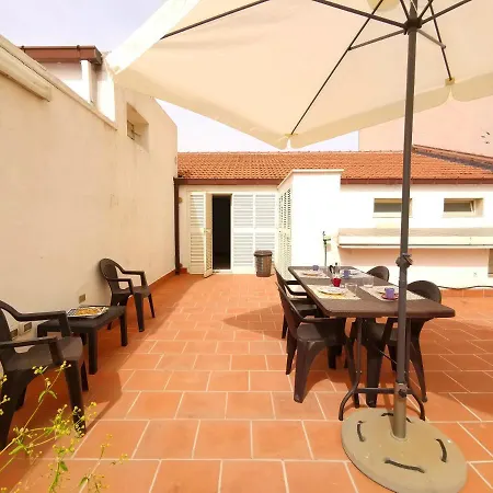 Terrazza Cavour Apartment Bari Exterior photo